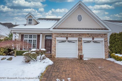 52 Jumping Brook Dr, Lakewood, NJ 08701-3868