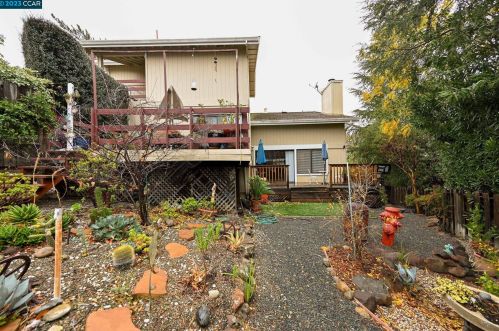 5525 Merritt Dr, Concord CA 94521-4708 exterior