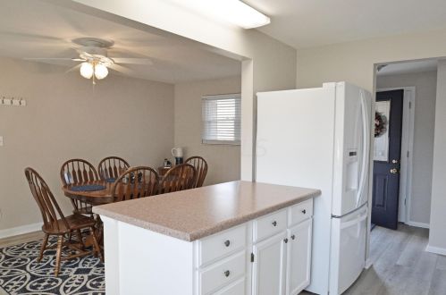 425 Geron Dr, Springfield OH 45505-2803 exterior