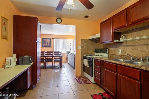 3126 Geronimo Ave, Tucson, AZ 85705-3972