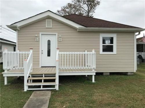 838 Victory Dr, Westwego, LA 70094-5402