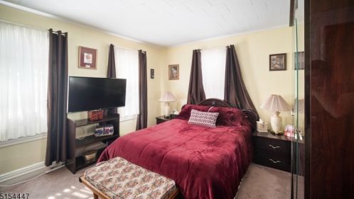 68 Broughton Ave, Bloomfield NJ 07003-4023 exterior