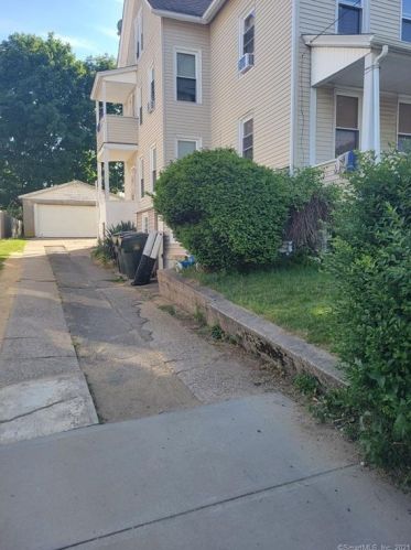 34 Lee Ave, United States Coast Guard Ac, CT 06320-3412
