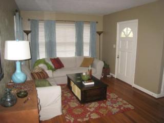 1021 Amelia St, Orlando, FL 32805-1407
