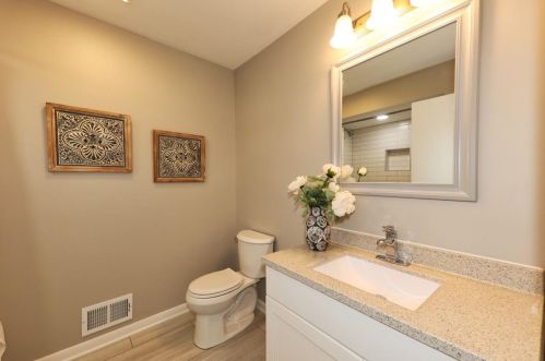 4445 Upham Ave, Milwaukee WI  53220-5122 exterior