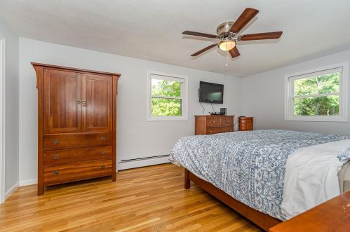 45 Ackerman St, Salem NH  03079-3401 exterior