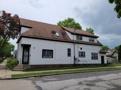 2401 19th St, Milwaukee, WI 53215-3007