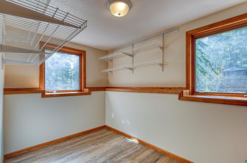 5078 Arrowhead Rd, Duluth MN 55811-1453 exterior