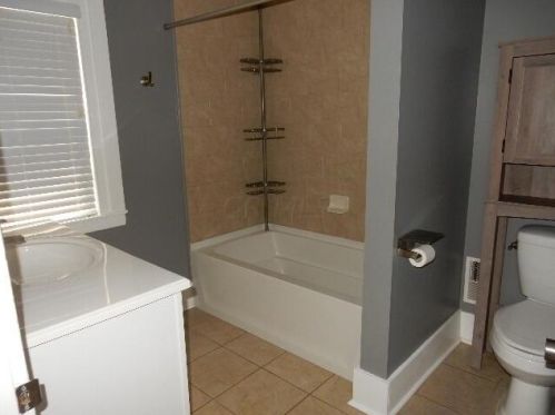 502 Gambier St, Mount Vernon OH  43050-3703 exterior