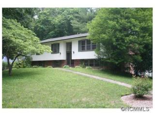 224 Castleton Ln, Hendersonville, NC 28791-8701