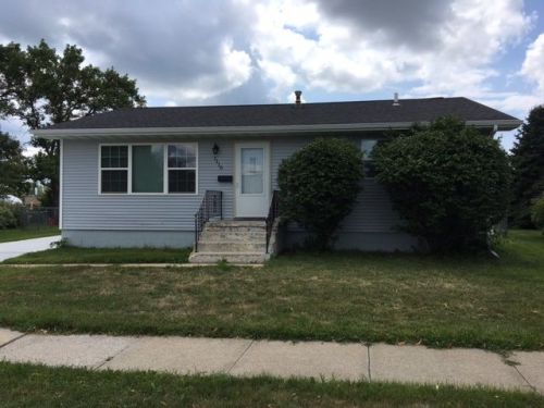1110 Southern Dr, Hadar, NE 68701-5739