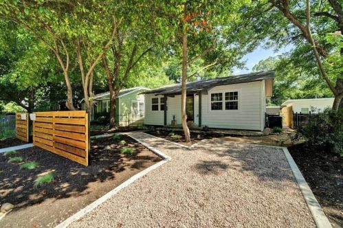 1714 Canterbury St, Austin, TX 78702-5405