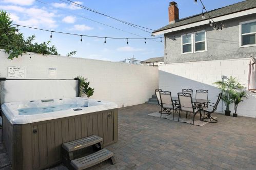 1617 40th St, San Diego CA  92113-4039 exterior