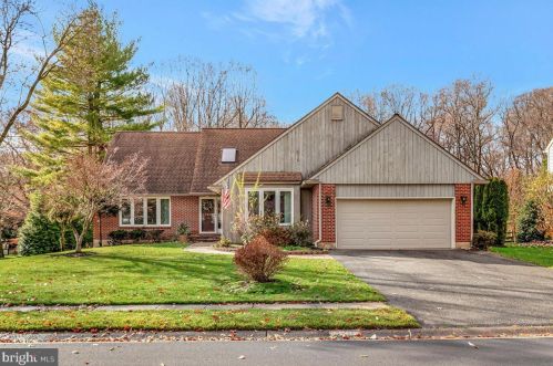 120 Bunting Dr, Wilmington, DE 19808-1968