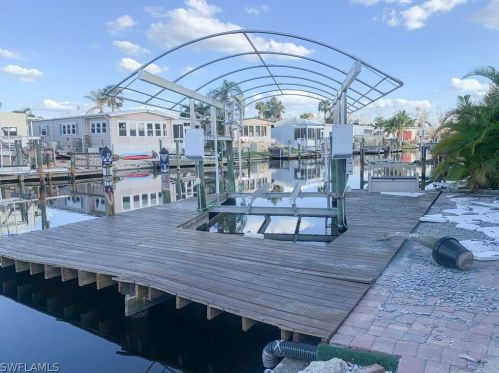 17891 Peppard Dr, Fort Myers Beach, FL 33931-7148