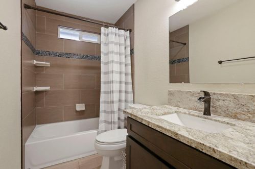 6148 San Juan Ct, Riverbank CA  95367-2742 exterior