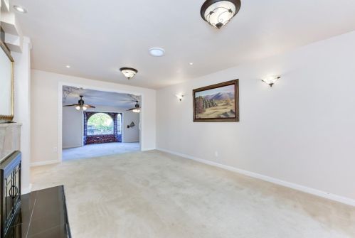 615 Wales Dr, Folsom CA  95630-2950 exterior