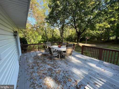 957 Powderhorn Dr, Lansdale PA  19446-5530 exterior