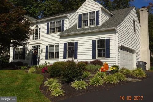 14 Yarmouth Ln, Downingtown, PA 19335-1556