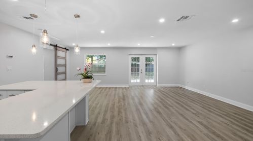 8507 Auburn Cir, Orlando, FL 32817-2203