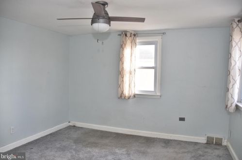 324 Amosland Rd, Holmes PA  19043-1203 exterior