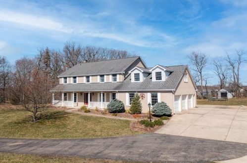 271 Logan Rd, Gibsonia, PA 15044-6093