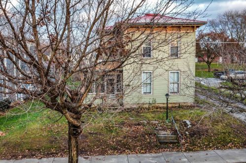 408 Marion St, Cardington, OH 43315-1027