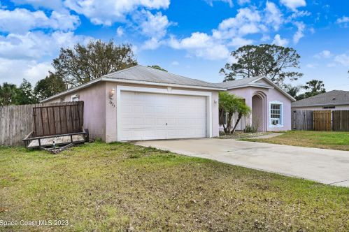 7223 Achilles Rd, Cocoa, FL 32927-8082