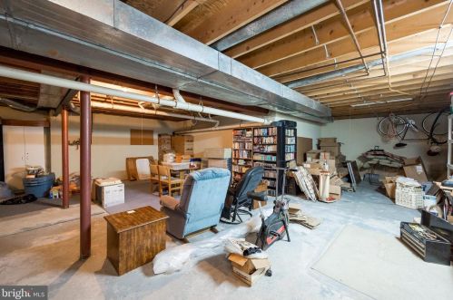 1246 Jarvis Ln, Lansdale PA 19446-6515 exterior