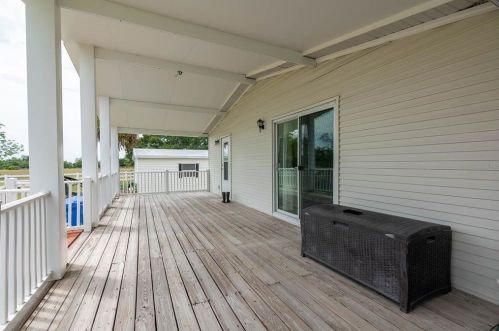 15811 Carlton Lake Rd, Wimauma FL  33598-5405 exterior