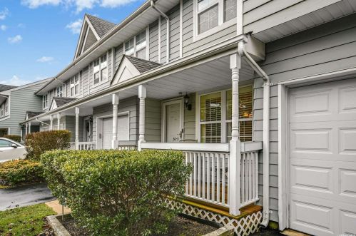 303 Fairlawn Dr, Central Islip, NY