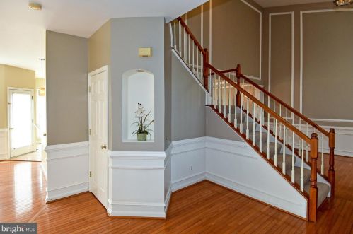 6022 Slippery Rock Rd, Haymarket VA  20169-3312 exterior