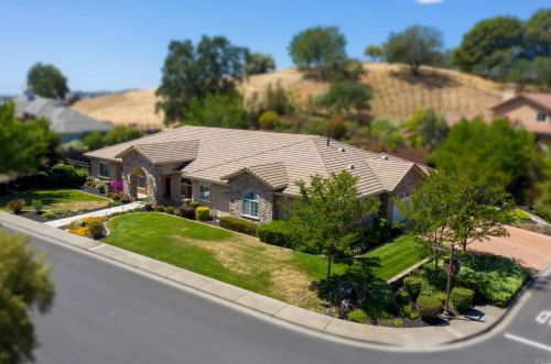 6070 Vine St, Vacaville CA  95688-8724 exterior