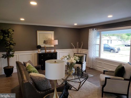 100 Echohill Ln, Willingboro NJ  08046-2206 exterior