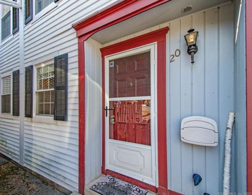 20 Rising Trail Ct, Middletown, CT 06457-1676