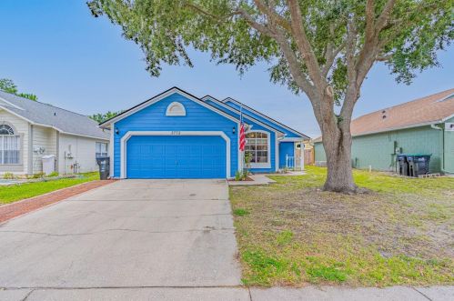 2772 Delcrest Dr, Orlando FL  32817-2668 exterior
