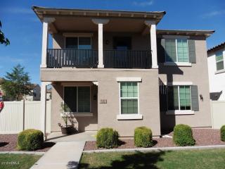 897 Brewer Dr, Gilbert AZ  85296-1497 exterior