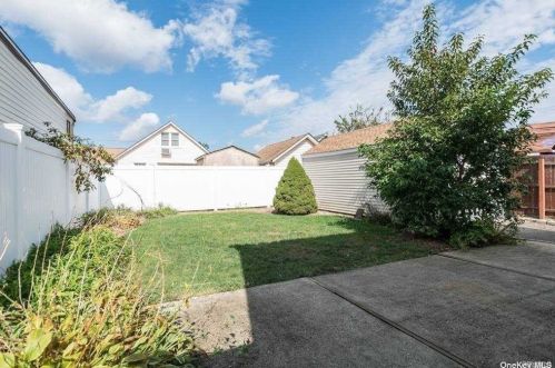 2335 Mitchell Pl, North Bellmore NY  11710-3332 exterior