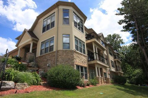 895 Canyon Rd, Wisconsin Dells, WI 53965-8464
