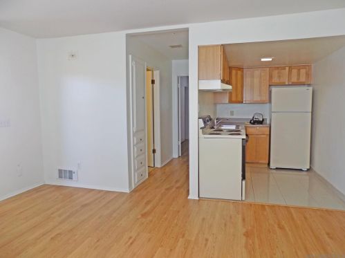 1522 Meade Ave, San Diego CA 92116-4626 exterior