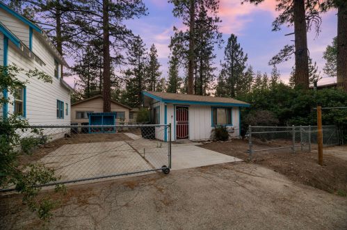 401 Sherwood Blvd, Big Bear City CA  92314-9659 exterior