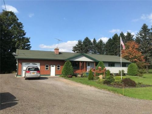 3498 Mill St, Helmuth, NY 14034-9720