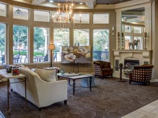 2001 Spring Creek Pkwy, Plano TX  75074-3235 exterior