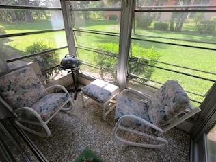 19 Golfs Edge, West Palm Beach, FL 33417-2368