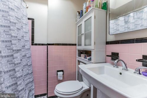 1092 Hopkins Ave, Manor PA  19036-1222 exterior