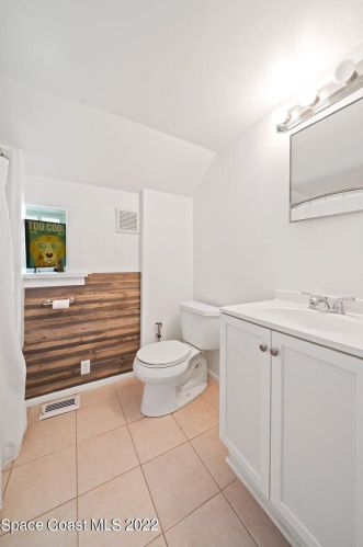 2915 Indian Riv Dr, Cocoa FL 32922-6607 exterior