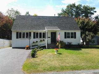 19 Sharon Dr, Albany, NY 12205-5019