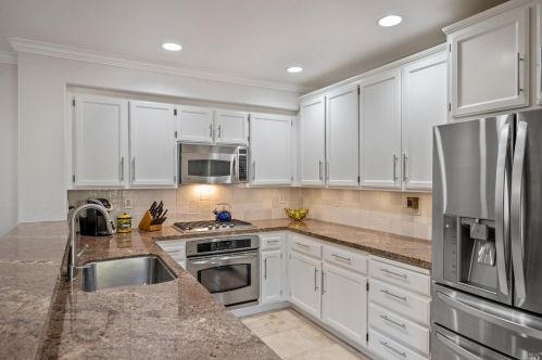 416 Emily Rose Cir, Windsor CA  95492-7732 exterior