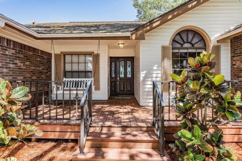 3014 Shipwatch Dr, Tarpon Springs, FL 34691-9601
