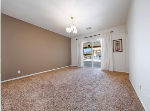 981 Park Ave, San Jacinto CA  92583-5407 exterior